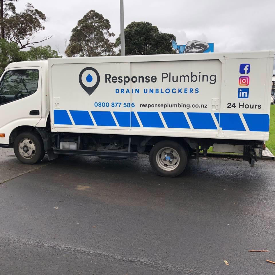 drain unblocking truck